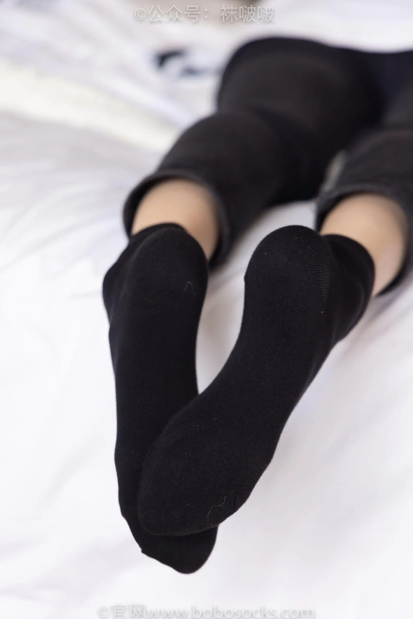 [BoBoSocks袜啵啵]NO.055 稚予-斯凯奇运动鞋、白棉袜、黑棉袜 [139P]插图6